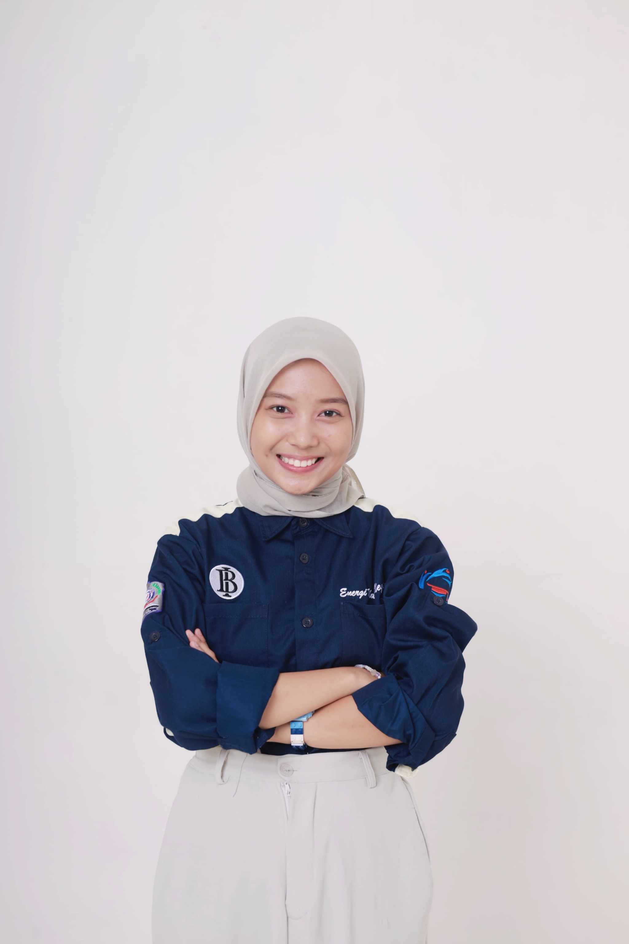 Tania Tri Wahyuni Taha