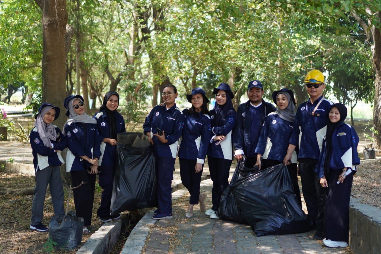 Deputi Lingkungan Hidup GenBI Komisariat UNM Gelar Eco Adventure Day dengan Tema "Staying with Nature: Exploring and Preserving with GenBI"